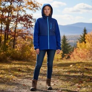 FREE country ladies microtech fleece jacket size XL